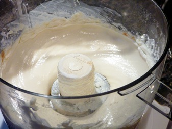 sugar flour vanilla mixed